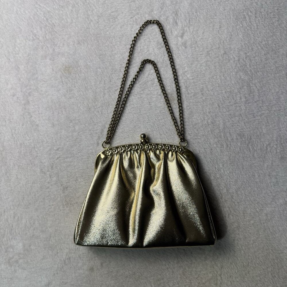 VTG Gold Faux Leather Clamshell Purse Bag Clutch Chain Strap Clasp Small Glam